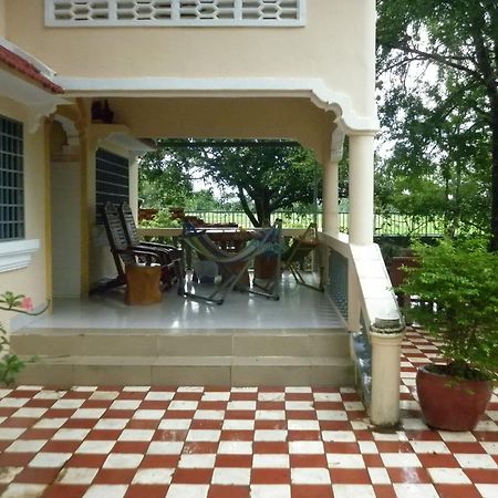 Meas Family Homestay Angk Ta Saom ภายนอก รูปภาพ